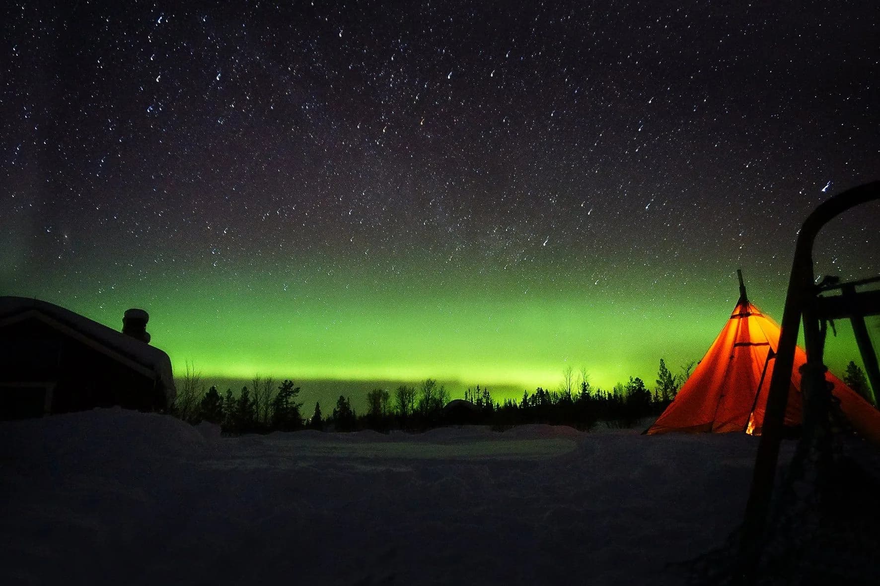 Polarlichter über Schwedens Wildnis